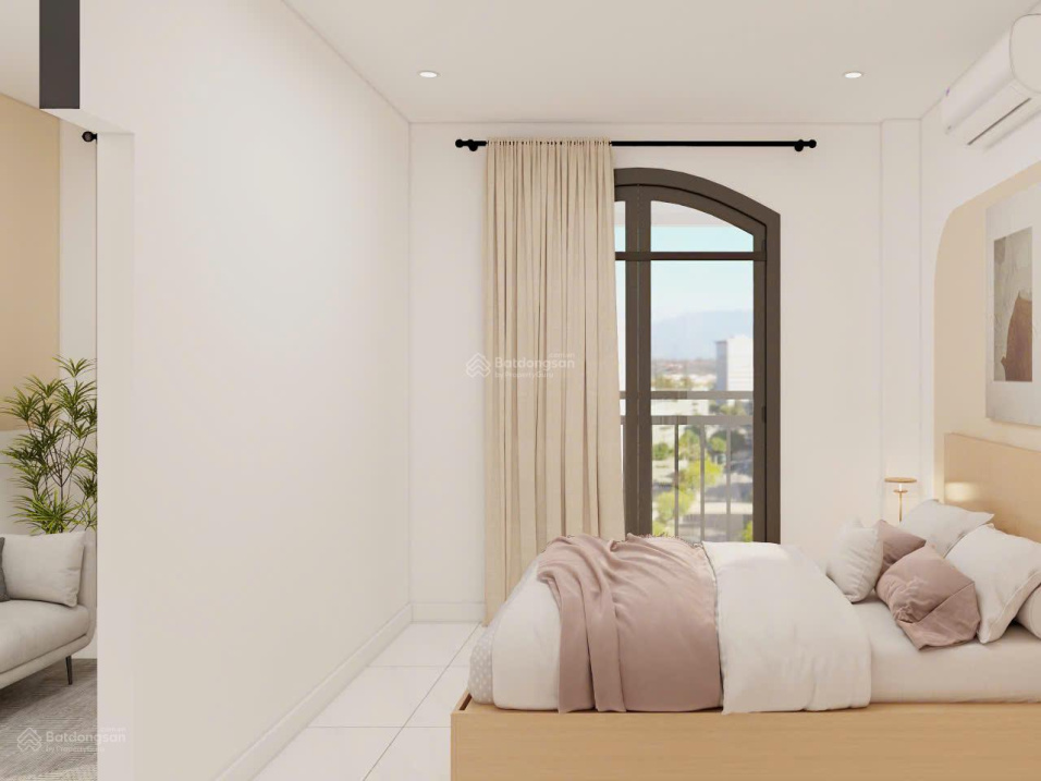Modern 1-Bedroom Apartment with Large Balcony