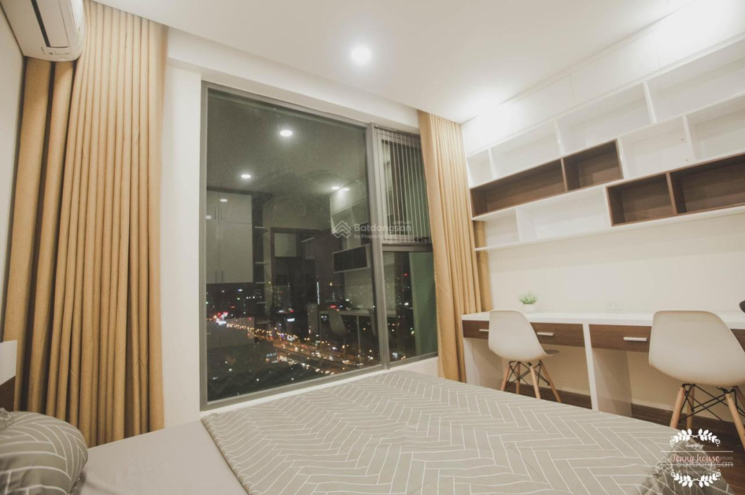 Modern Hapulico Complex Apartment with City Views