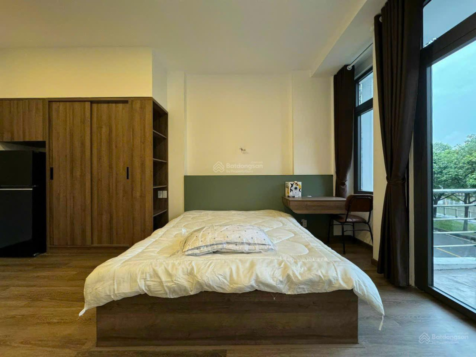 Modern 40m² Studio with Balcony Near Market