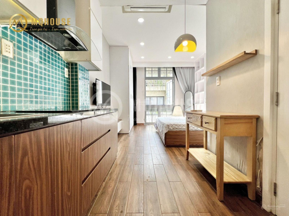 Modern Studio Apartment with Designer Finishes