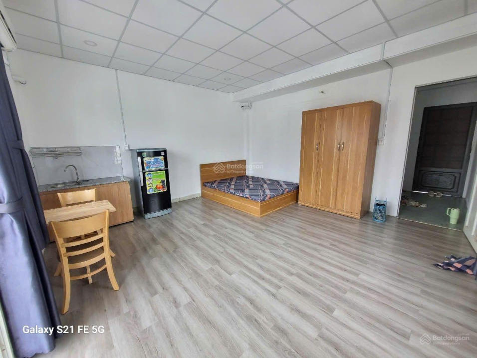 Modern Studio Apartment with Full Furnishings at Nguyen Thi Dinh