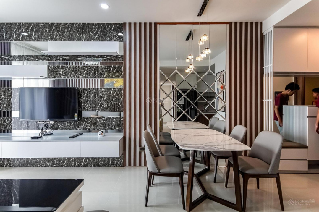 Modern 2-3 Bedroom La Astoria Apartment