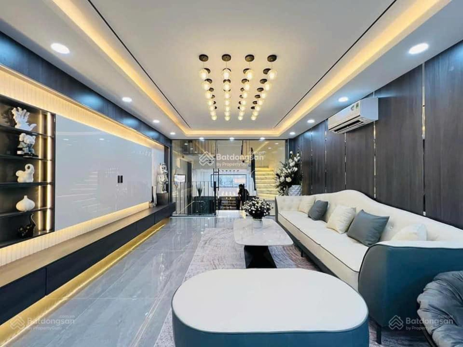 Modern 2-Bedroom Apartment in Kingston Residence, Phú Nhuận