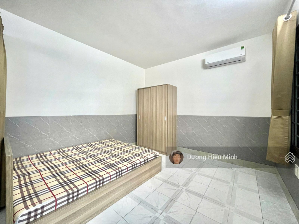 Modern Glass-Partitioned Apartment with Full Amenities