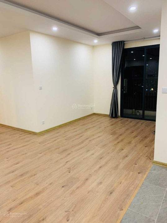 Modern 2-Bed Apartment with City Views