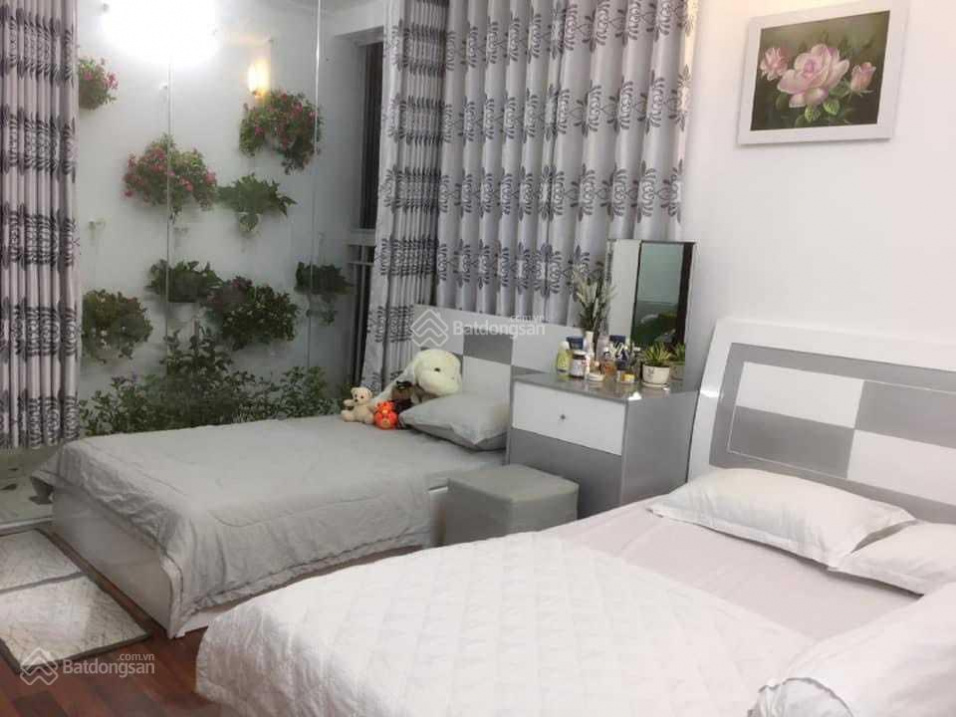 Modern 2BR Metro Apartment with City View