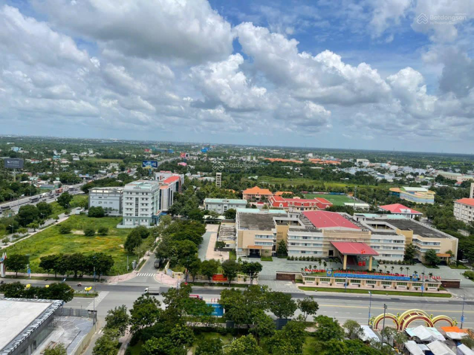Modern 59m² Westgate Apartment For Sale