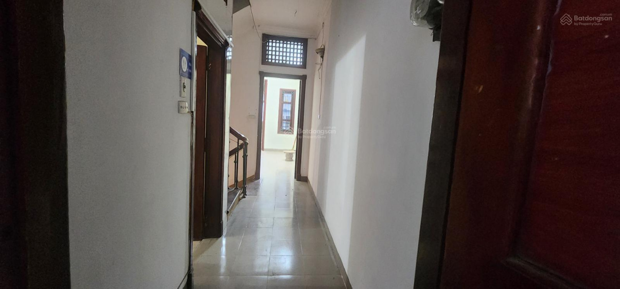 5-Floor House with 7 Rooms in Tay Ho