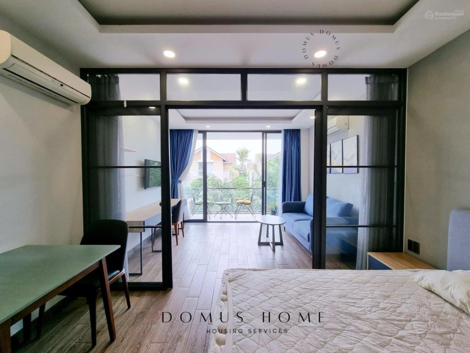 Modern Studio Apartment with Balcony in District 11