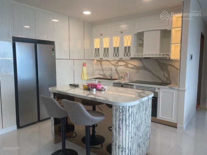 Pearl Plaza 2-Bedroom Apartment in Binh Thanh District