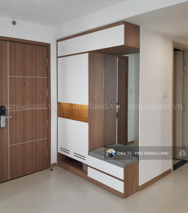 Modern 3-Bedroom Apartment with River View