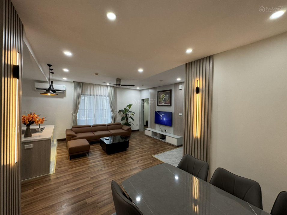 Large Villa with 5 Bedrooms in My Dinh