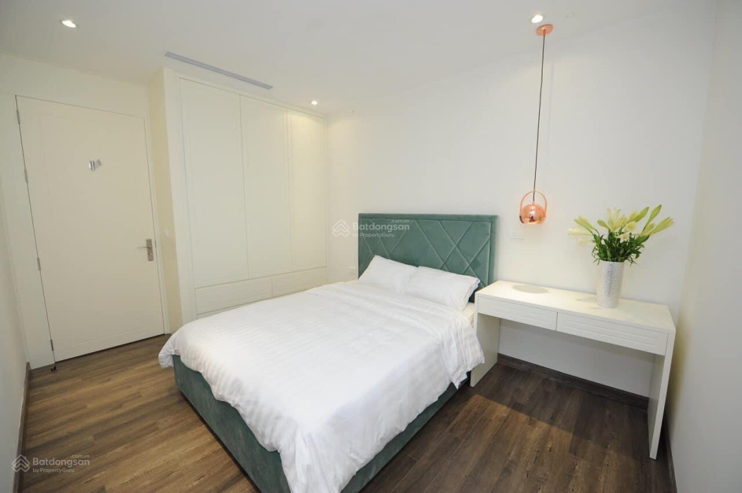 Modern 2-Bedroom Apartment with Stunning Views