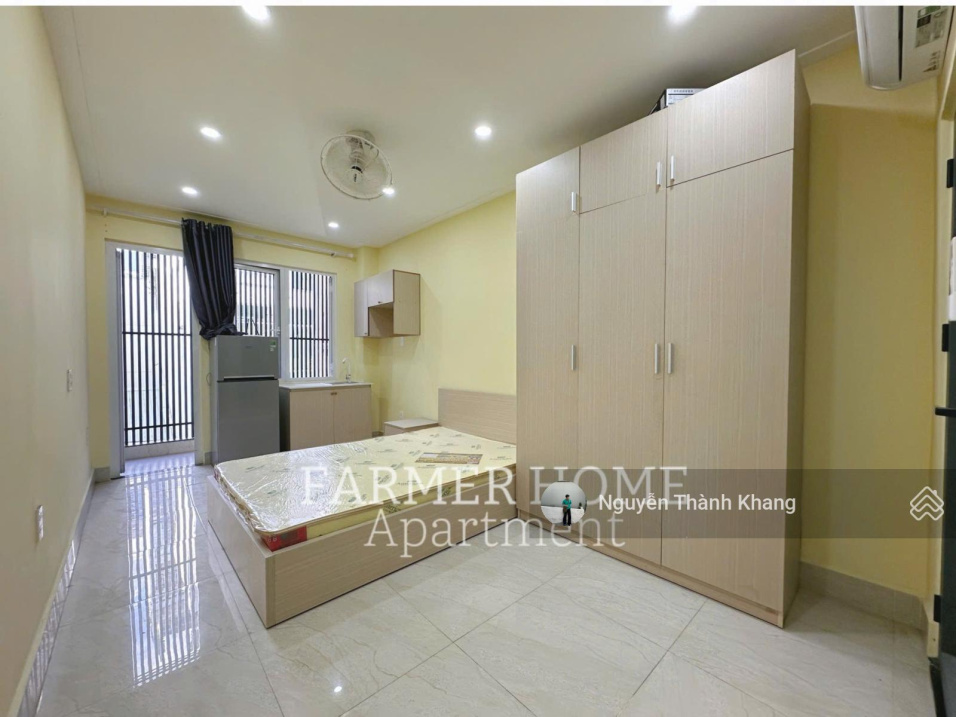 Modern Studio Apartment Near Mall With Balcony