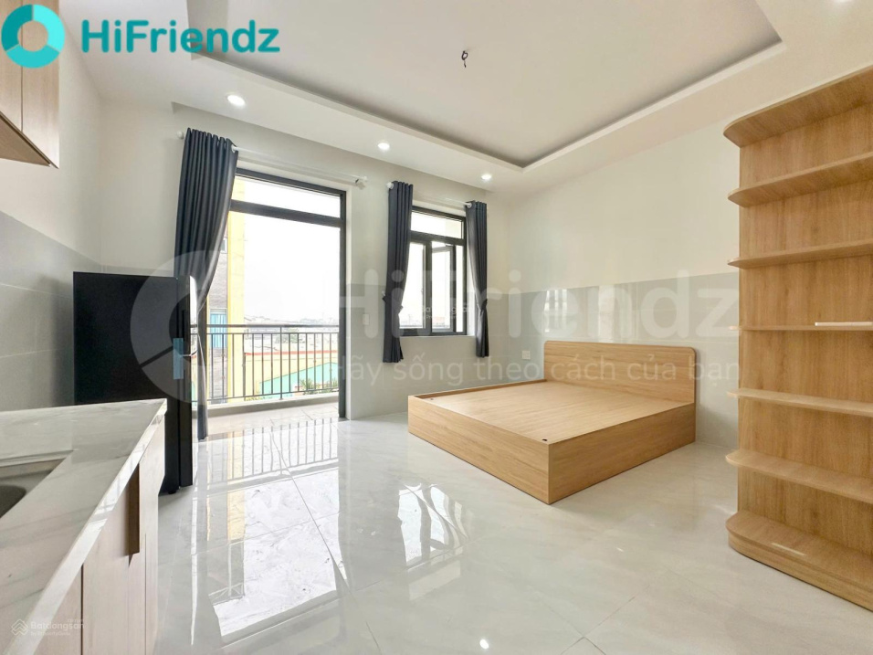 Modern Studio Near Gigamall with Balcony