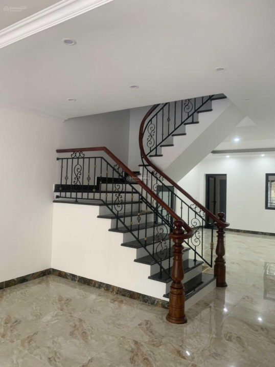 Spacious Villa with Modern Design for Rent