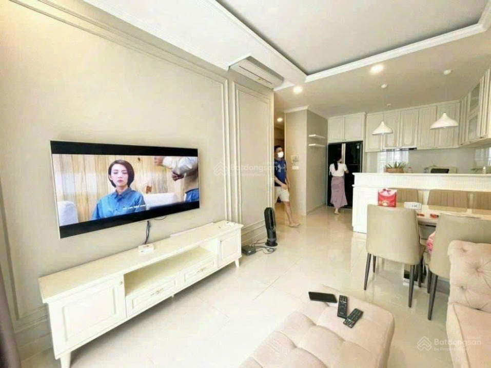 Modern 2-Bed Botanica Apartment with Gym