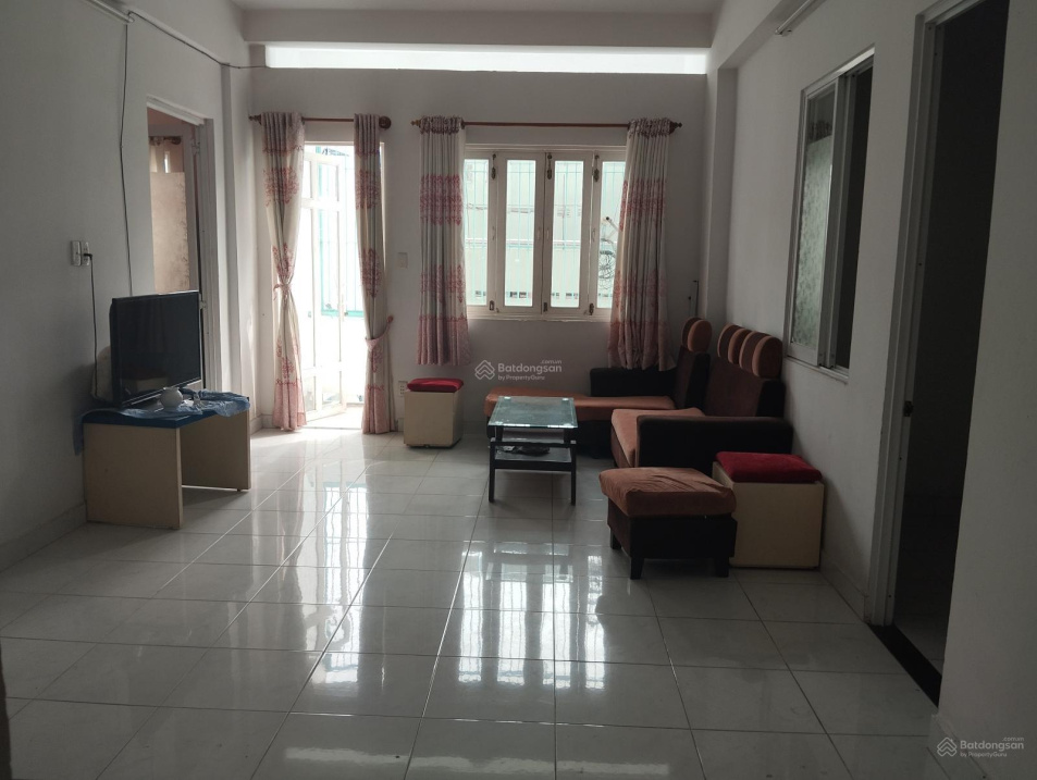Furnished 75m² Apartment with 2 Bedrooms