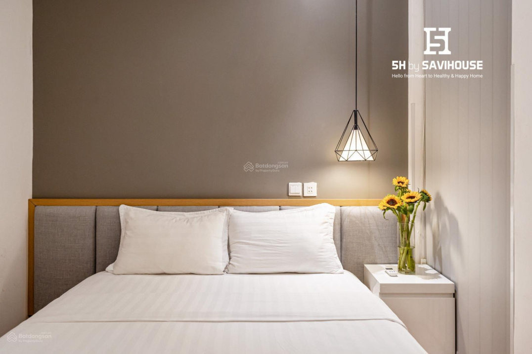 Modern Studio with Designer Interior Near Airport