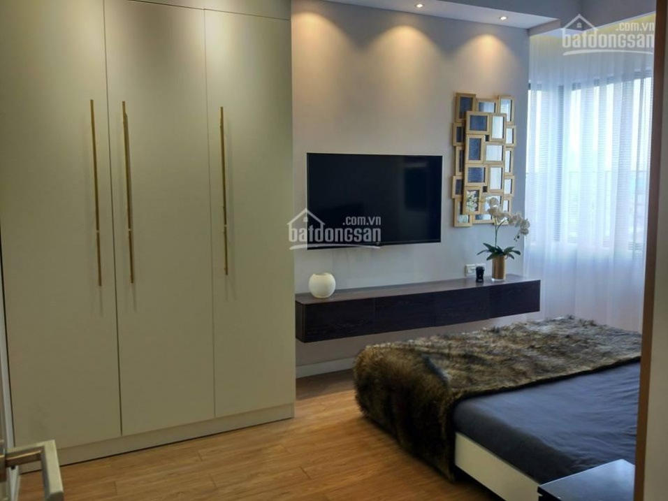 Luxury Apartment with River View