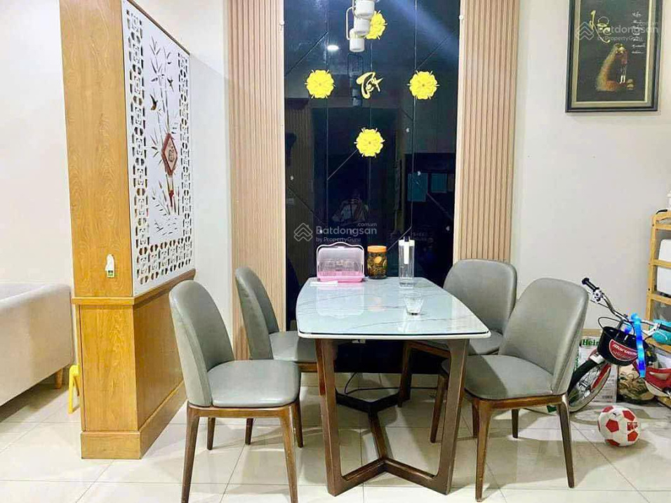 Emerald Apartment - 3 Bedrooms, Fully Furnished