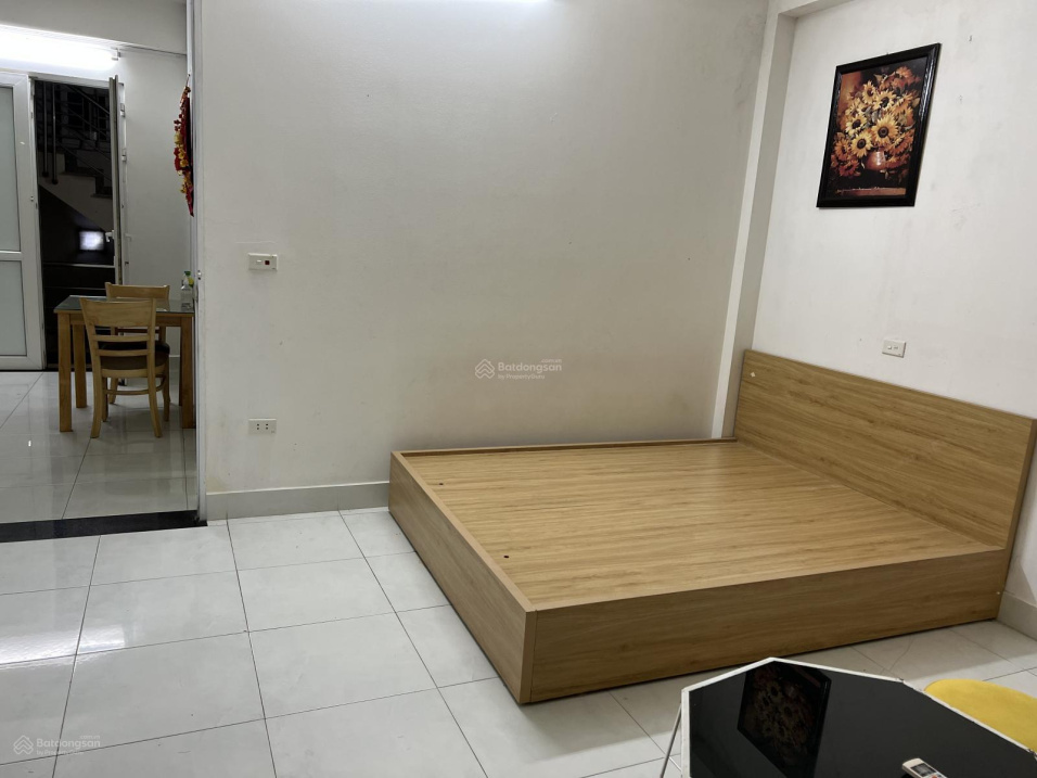 Spacious 2-Bedroom Apartment in Le Duan Street, Hanoi