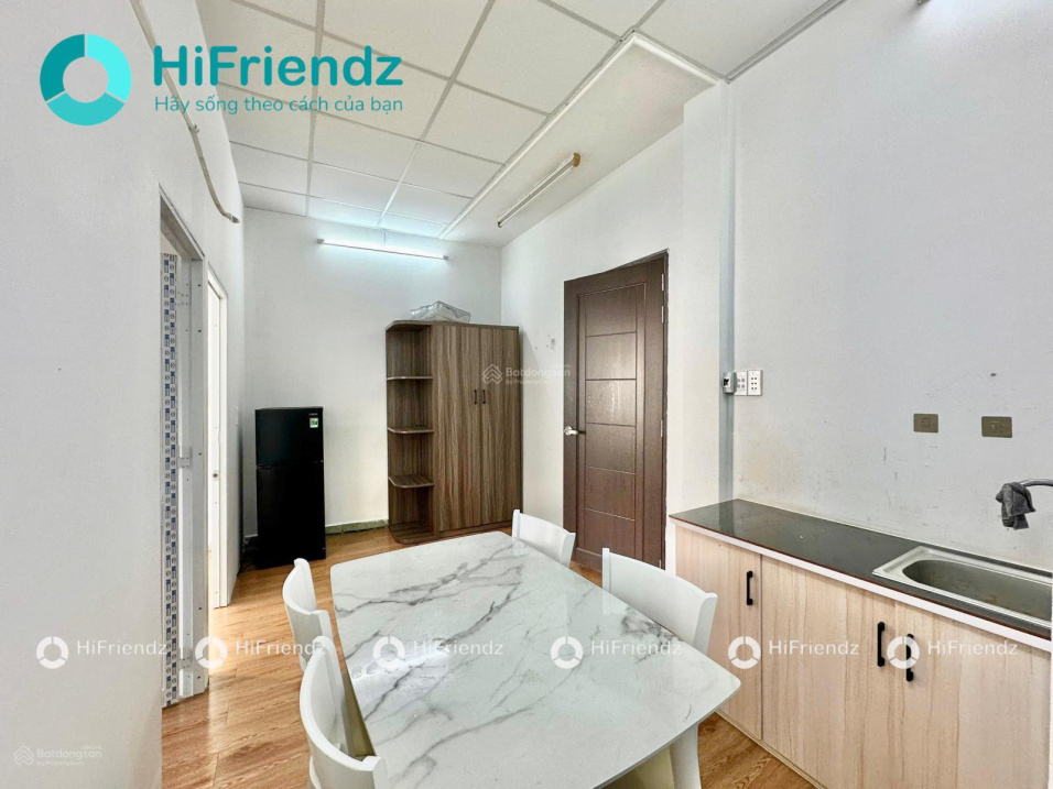Spacious 50m² Studio with Shared Laundry