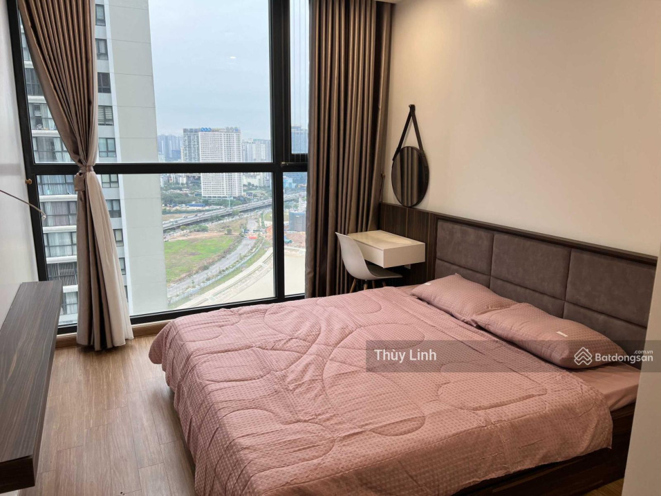 Vinhomes Skylake 3-Bedroom Apartment with Lake View