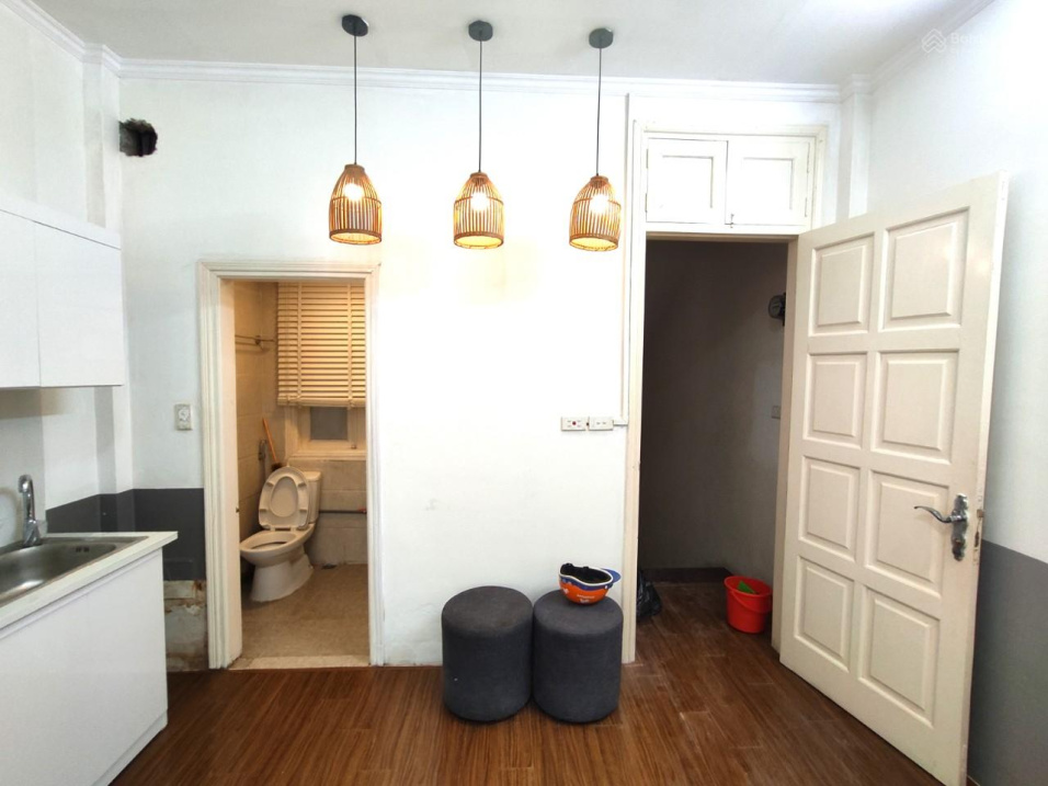 Modern 25m² Studio with Kitchen in Dong Da