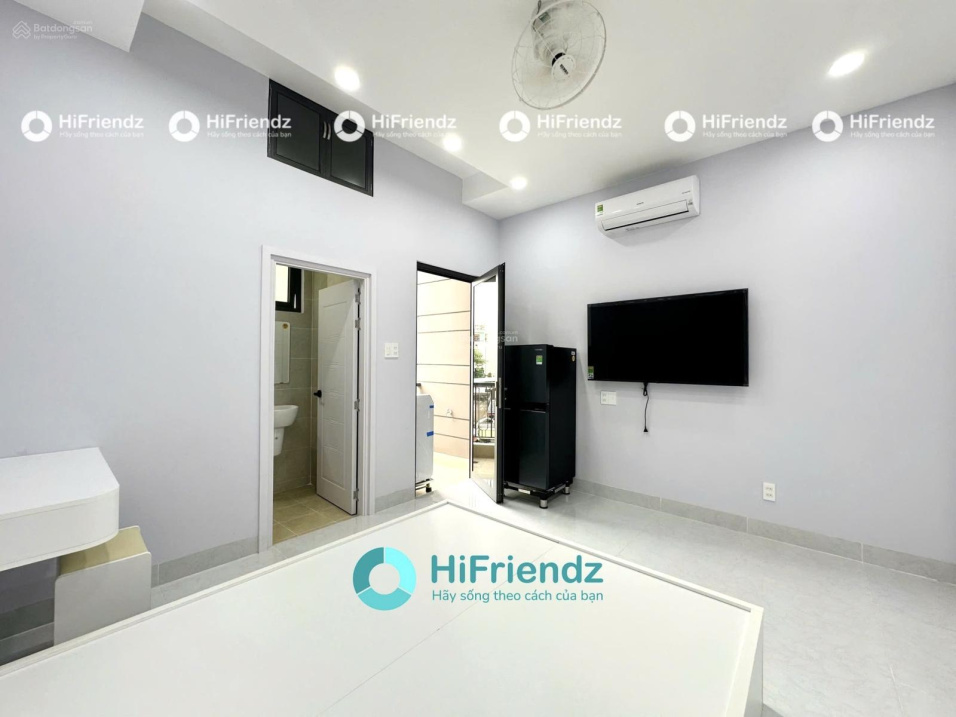 Modern White Studio Near Universities and Parks