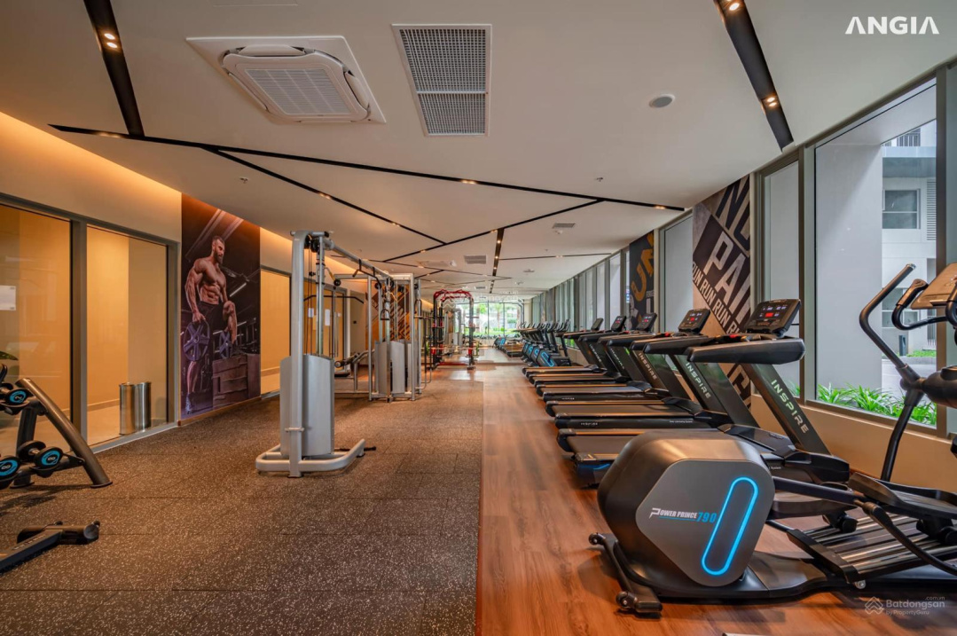 Modern 2-Bed Apartment in Westgate Complex