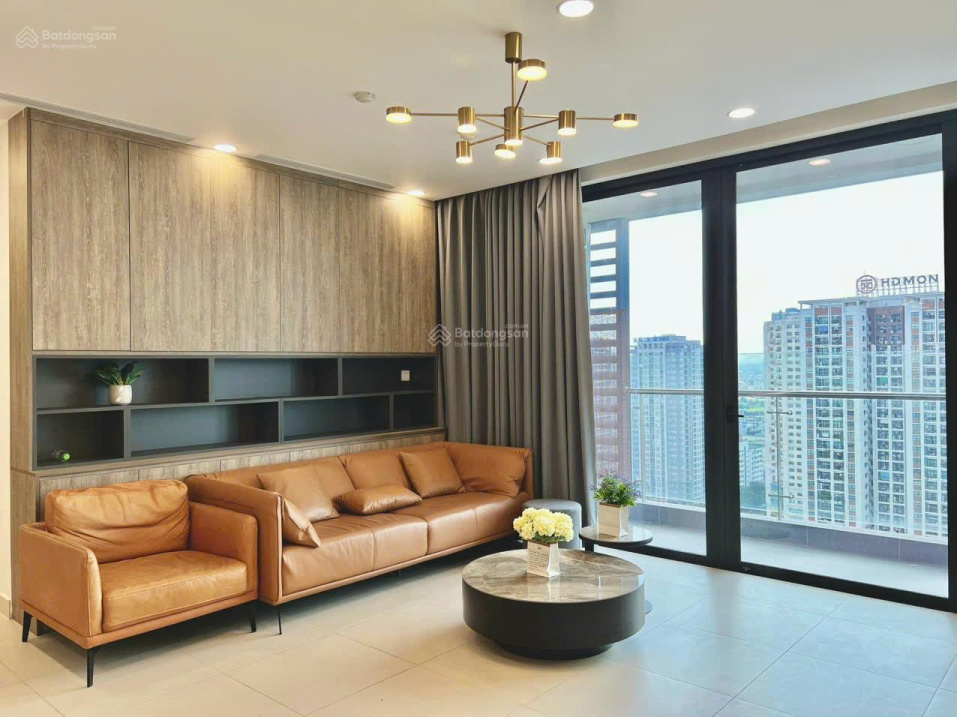 Spacious 3-Bed Corner Apartment in Vinhomes Gardenia
