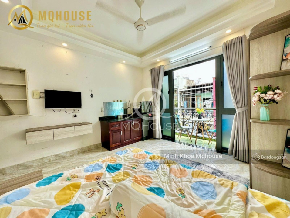 Modern Studio Apartment with Balcony in Tan Binh