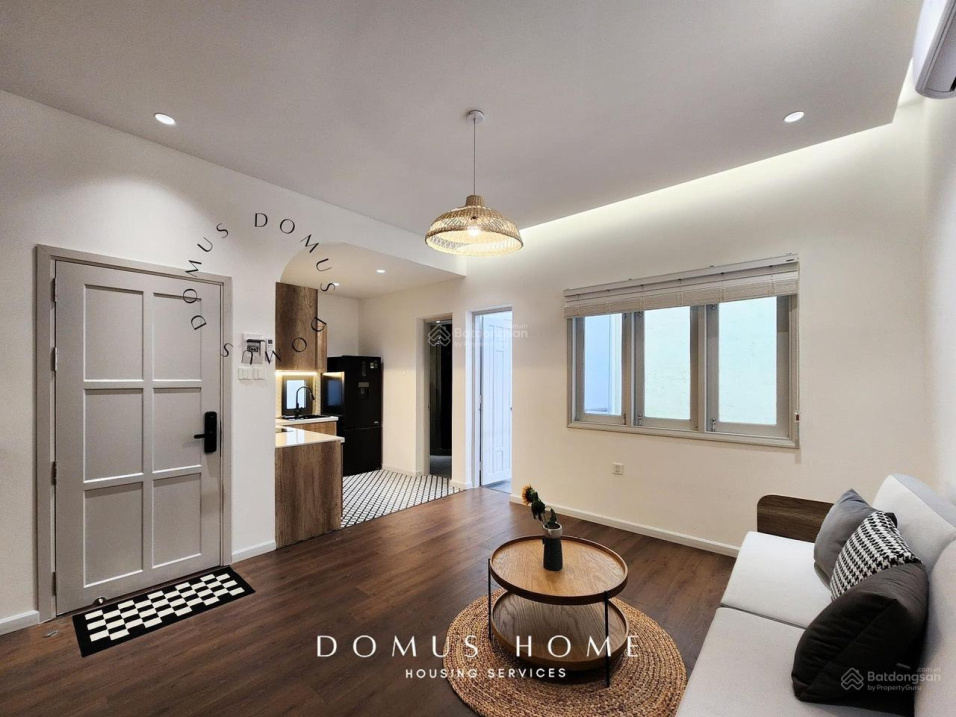 Modern Studio with Designer Interior and Full Amenities