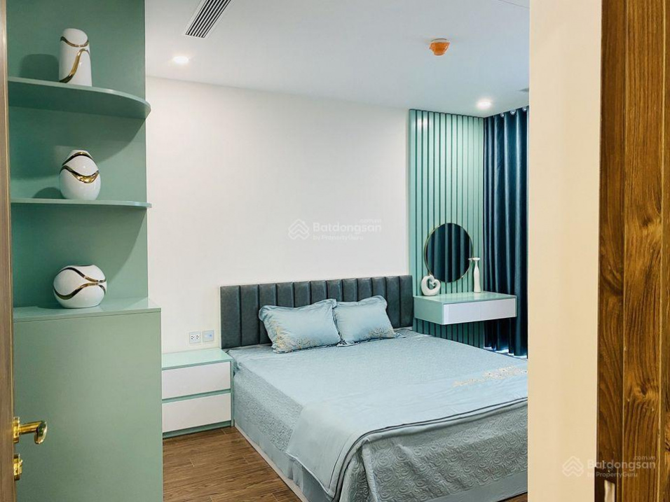 Modern 3-Bedroom Apartment with Designer Interior