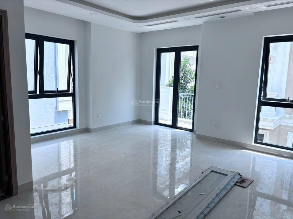 VIP Villa at Vinhomes Grand Park - Unique Location in District 9