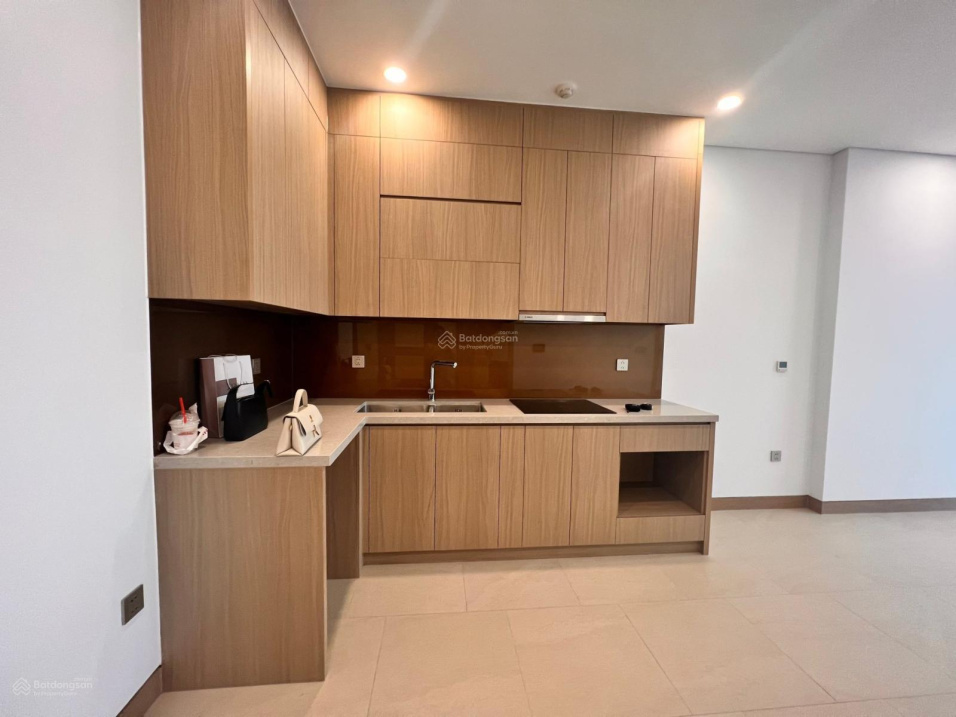Lancaster Luminaire Apartment - 2 Bedrooms, Fully Furnished