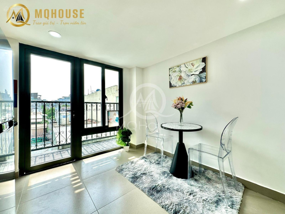 Modern Duplex Near Etown with Furnished Balcony