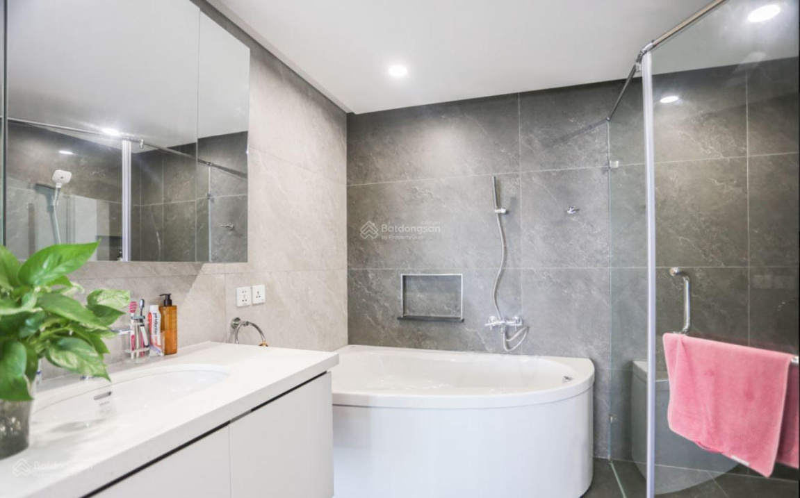 2-Bedroom High-End Apartment at HDI Tower, Prime Location