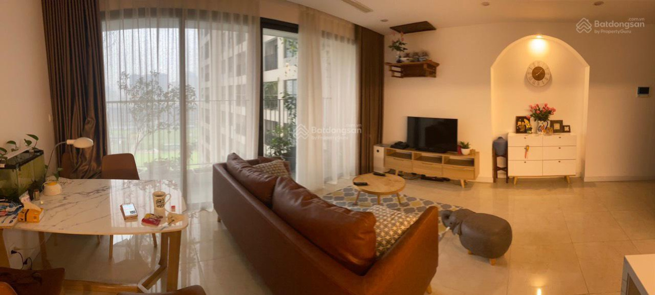 Spacious 3-Bedroom Vinhomes DCapitale Apartment