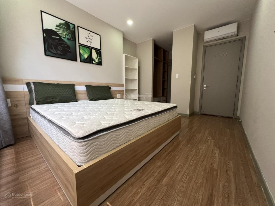 Modern 3-Bedroom Apartment at Oriental Plaza