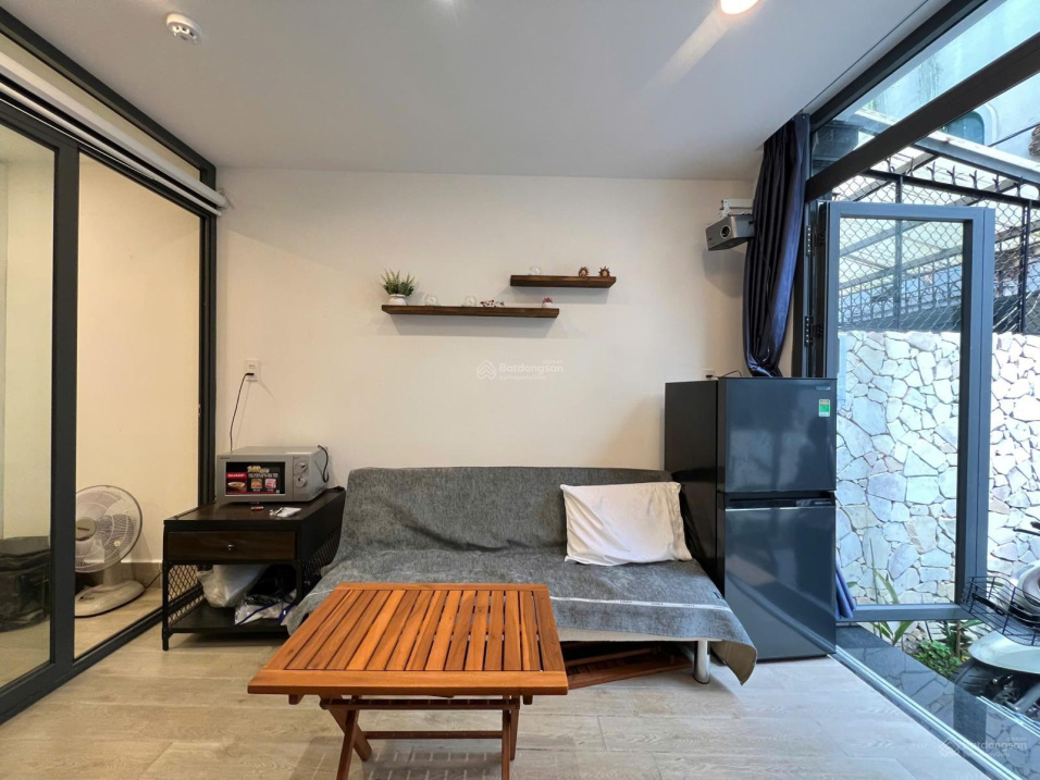 Modern 30m² Studio with Garden Near Le Van Sy
