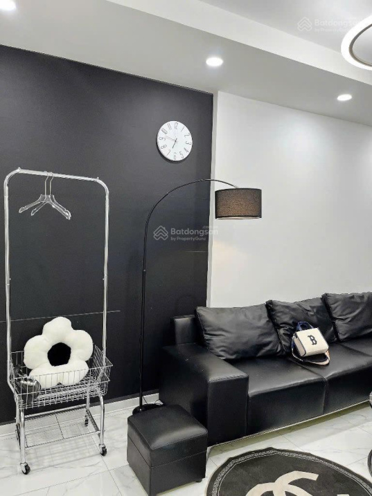 Modern 2-3 Bedroom Apartment at IRIS GARDEN