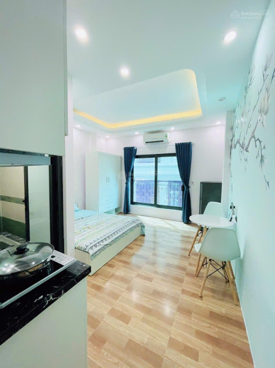 Modern Studio Apartment with Full Amenities