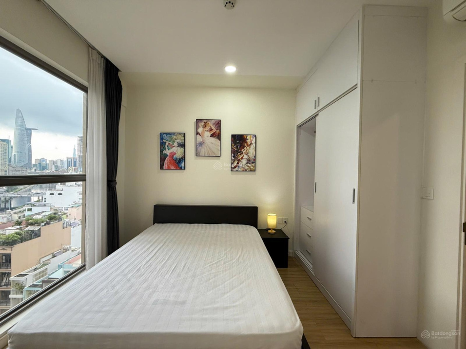 Modern 3-Bed Millennium Apartment with City Views