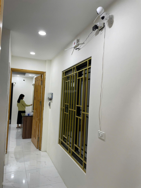 2-Bedroom House with Private Kitchen and Windows