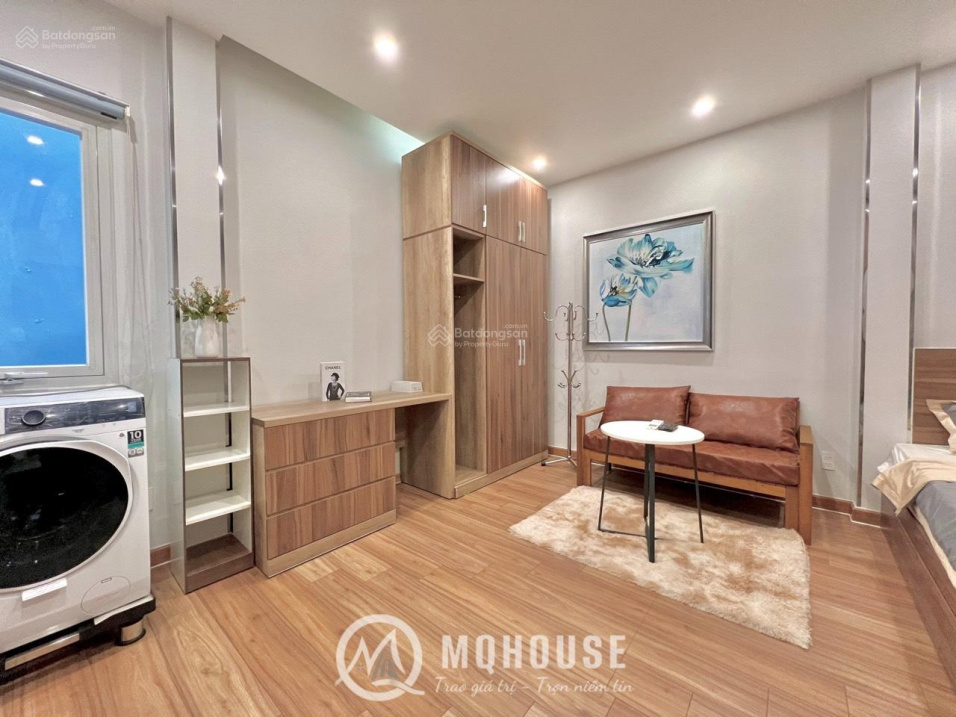 Modern Studio Near Airport with Full Amenities