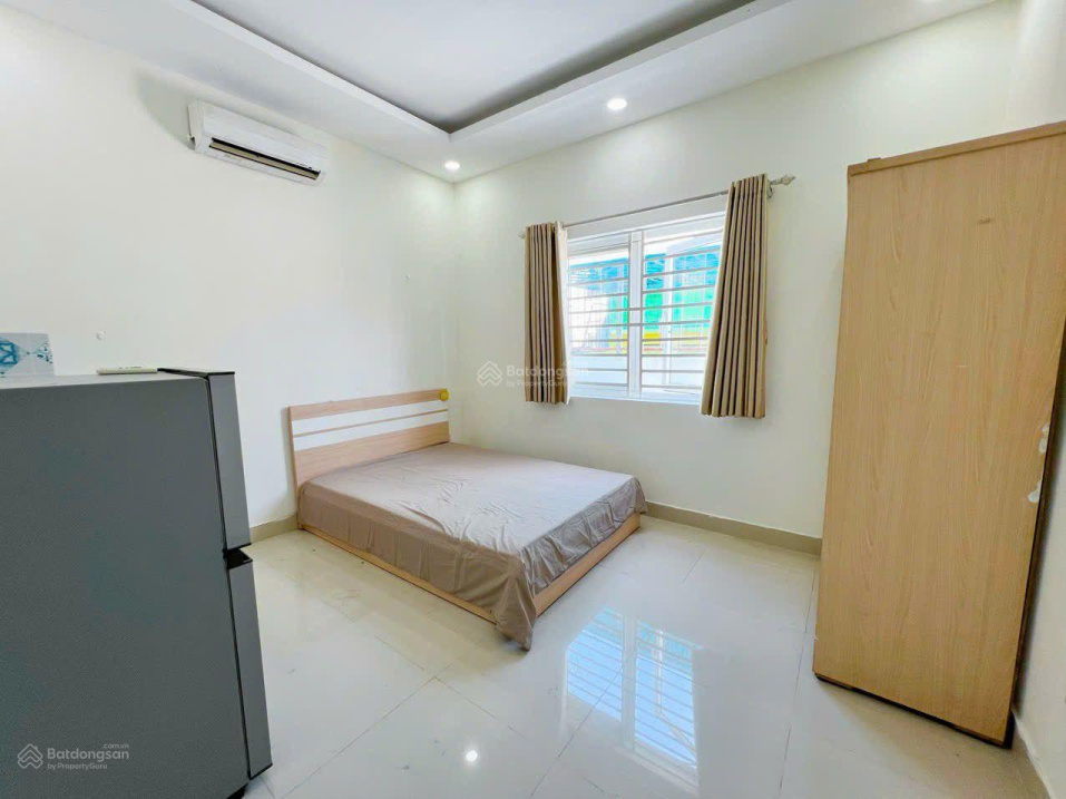 Modern Studio Near Airport with AC