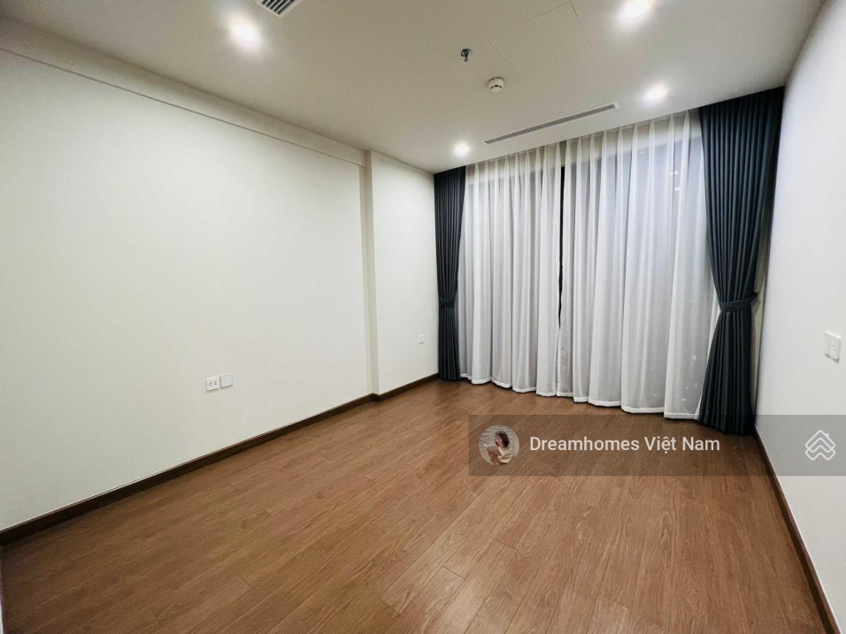 2-Bedroom Apartment at Vinhomes GreenBay Mễ Trì