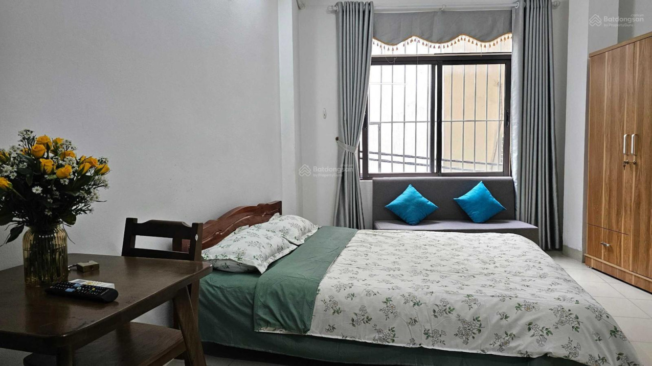 Furnished Studio with Window in My Dinh